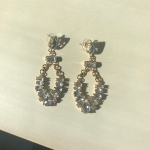 Rhinestone dangling earrings